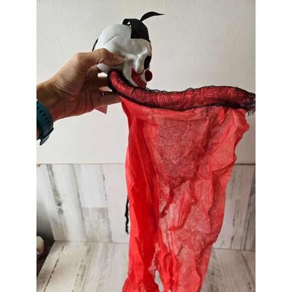 Regent clown hanging Halloween prop - Picture 5 of 7